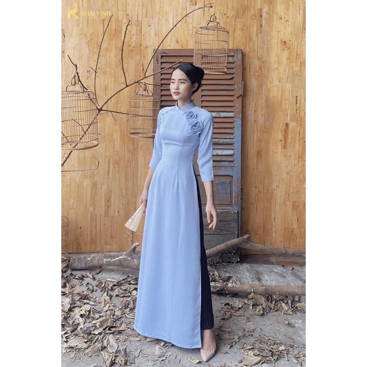 ÁO DÀI LỤA TÂY THI CAO CẤP ĐÍNH HOA VÀ HÀNG CÚC CÁCH ĐIỆU HAI BÊN QUÁ NÉT