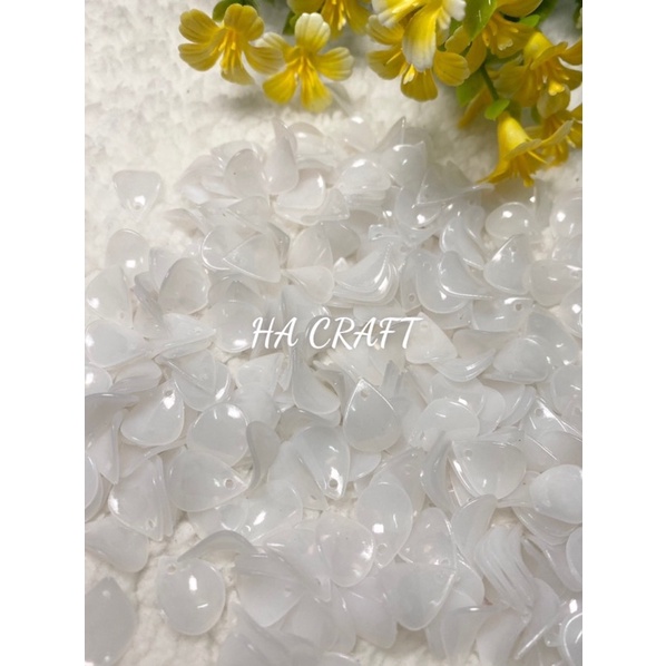 Cánh mai nhỏ các màu, vật liệu làm hoa đá pha lê Handmade