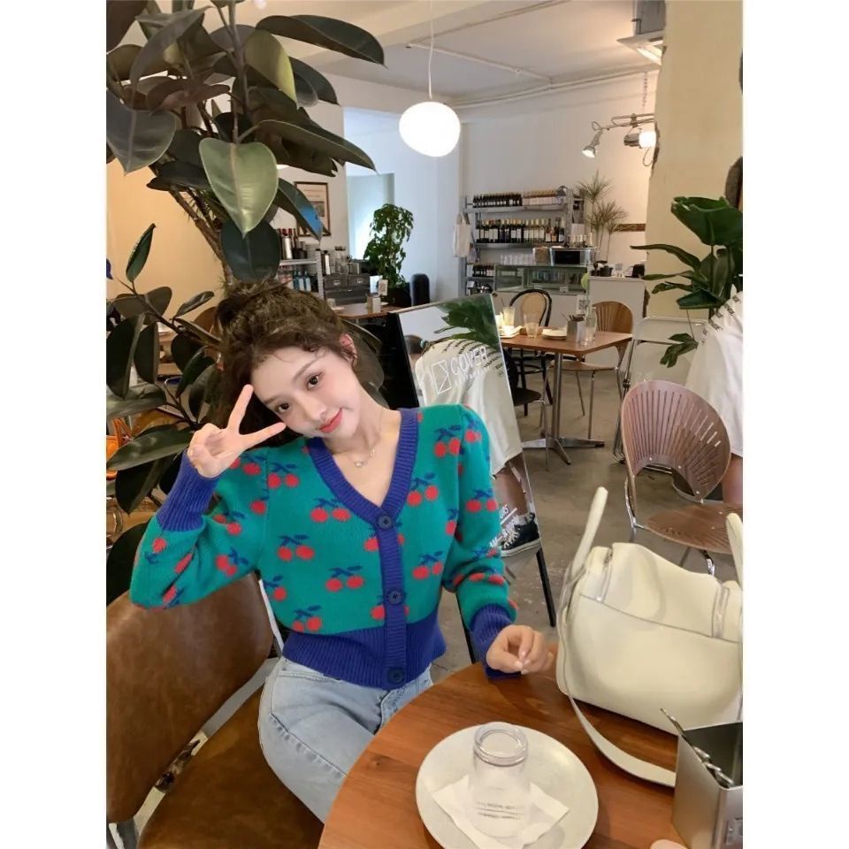 Áo len tay dài cổ chữ V họa tiết ngọt ngào phong cách retro Hàn Quốc mới