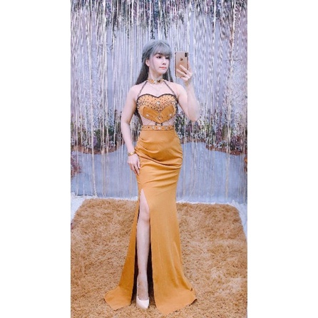 Đầm body da hôi sẻ tà đính cươm hinh thât