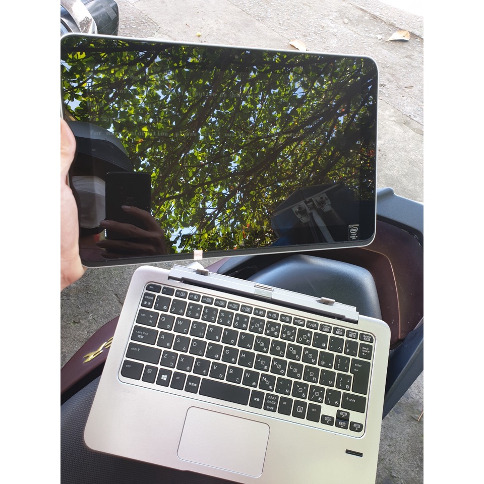 Laptops Cũ HP EliteX2 1011