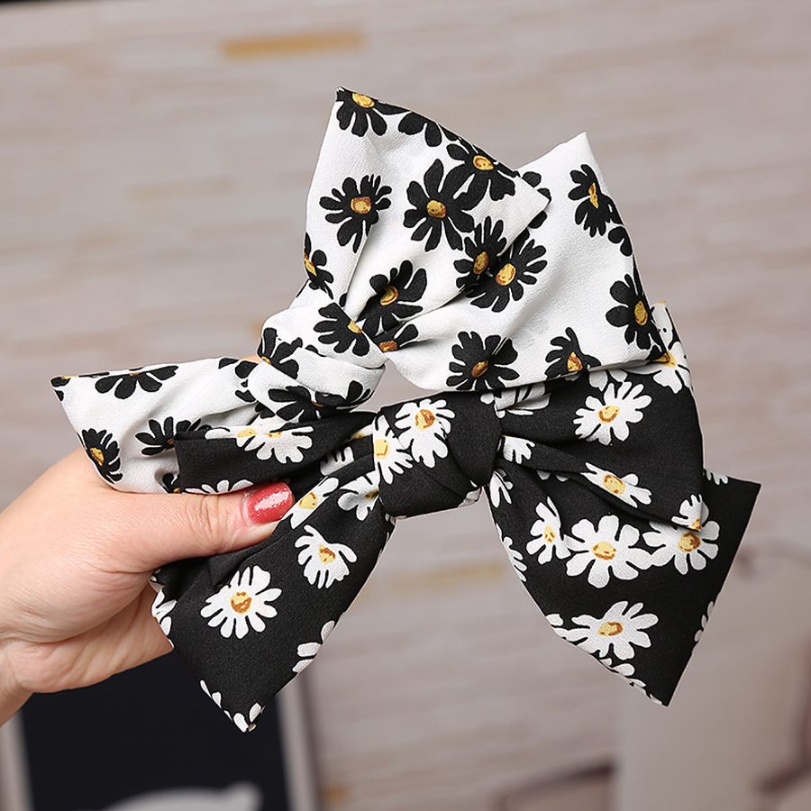 Phụ kiện trang trí tóc hình hoa cúc xinh xắn cho nữ