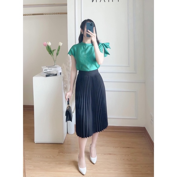 Chân váy xếp ly màu đen