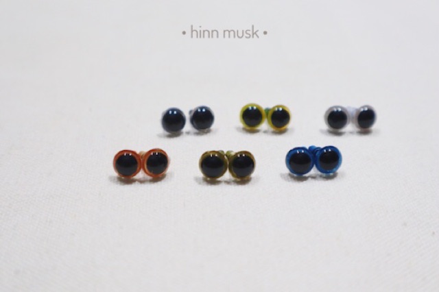 Mắt thú màu có chốt