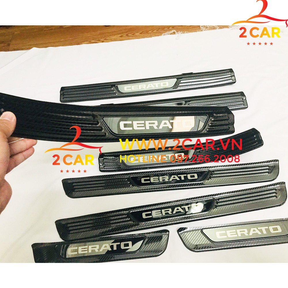 Ốp bậc cửa, nẹp bước chân trong, ngoài CARBON xe Kia Cerato 2019- 2021 vân cacbon cao cấp
