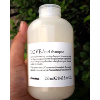 DẦU GỘI DÀNH CHO TÓC XOĂN TỰ NHIÊN HAY TÓC UỐN XOĂN LOVE CURL NOUNOU DAVINES 250ML