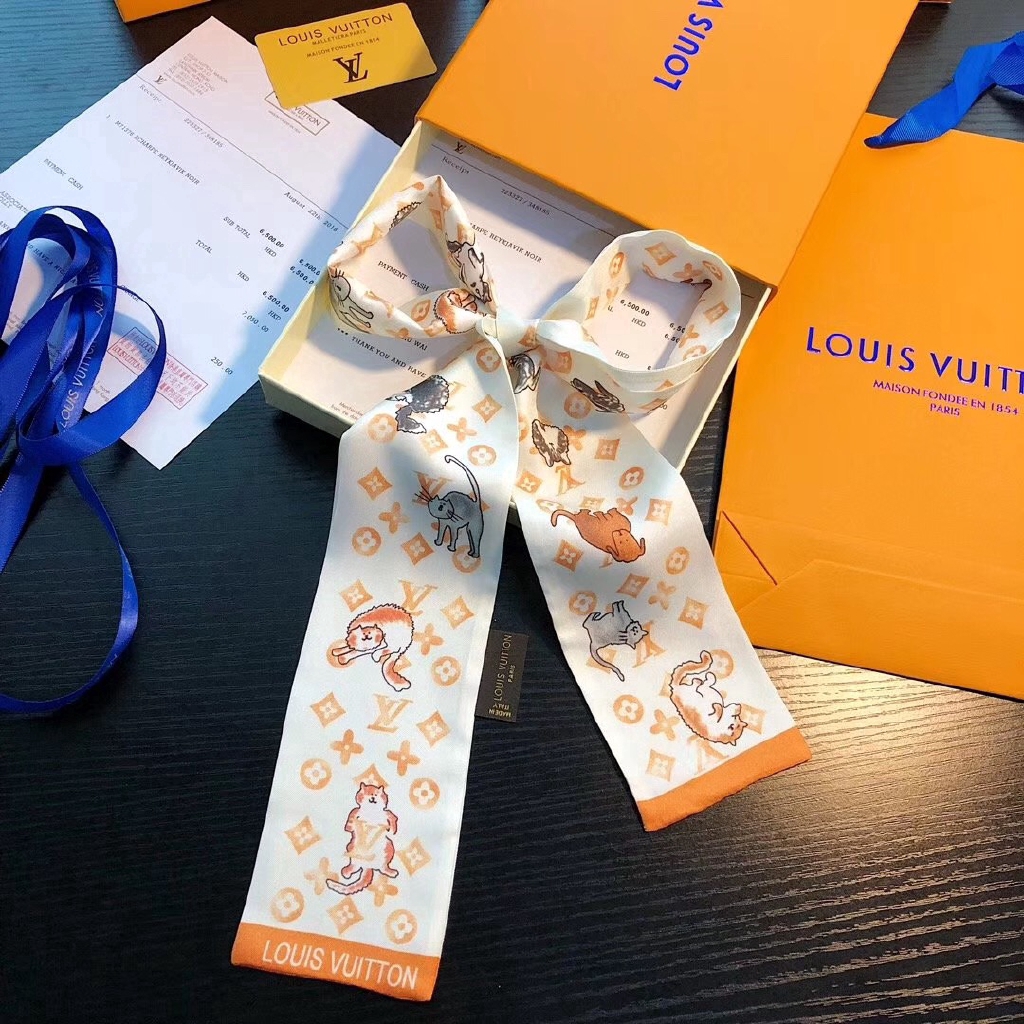 Khăn Choàng Cổ / Túi Xách Bằng Lụa Họa Tiết Mèo Thời Trang 4 Màu Tùy Chọn