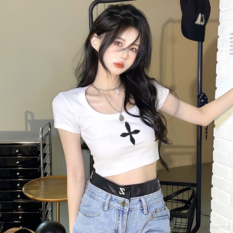 Áo Thun Croptop Ngắn Tay Cổ Vuông Dáng Ôm Kiểu Thể Thao Cá Tính Cho Nữ
