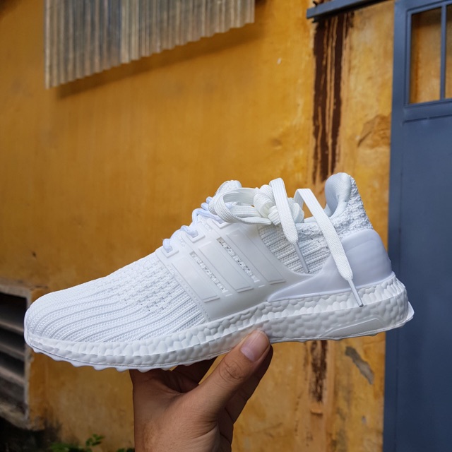 HÀNG CÓ SẴN FULL BOX GIẦY THỂ THAO ULTRA BOOST