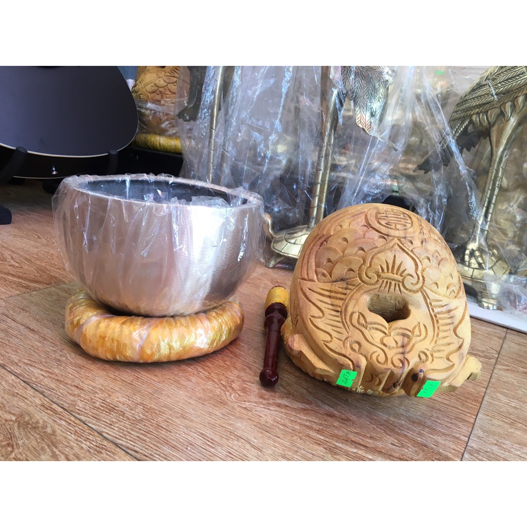 Chuông gia trì huế 3tay dk 20cm