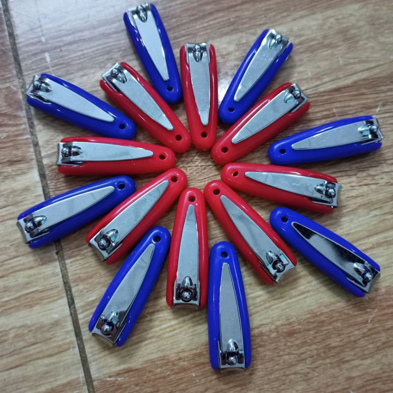 bấm móng tay Nhật Bản