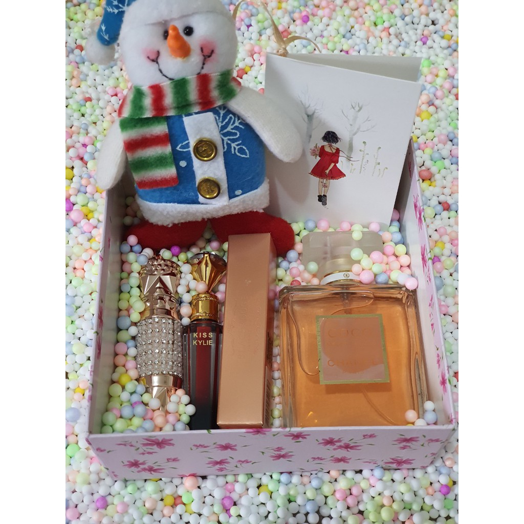 SET QUÀ SANG TRỌNG DÀNH TẶNG BẠN GÁI