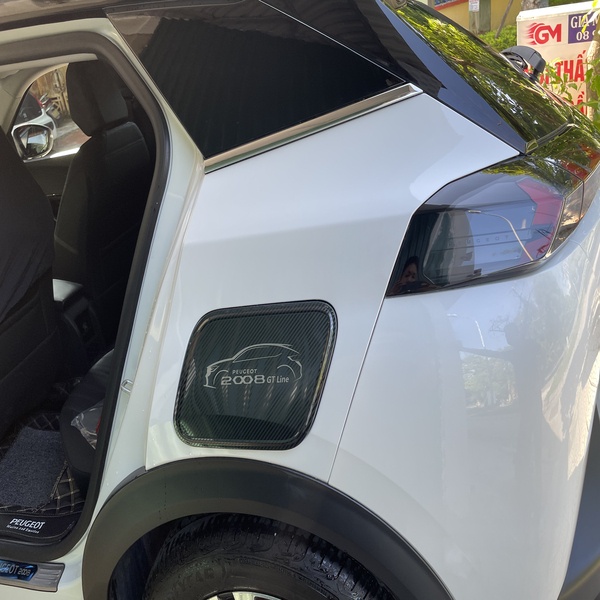 Nắp bình xăng Peugeot 2008 chất liệu Carbon cao cấp