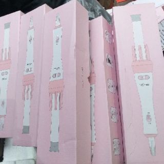 Máy làm tóc xoăn tự động Vivid & Vogue.