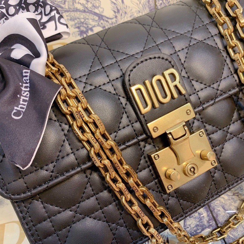 Túi Dior hoàng hậu boxvip kèm khăn xinh sang quá luôn