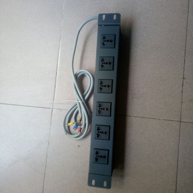 Pdu 6 ổ cắm  chuẩn  đa dụng