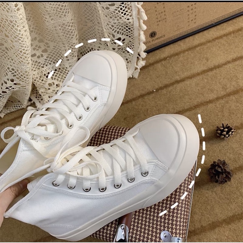 Giày nữ cao cổ kiểu dáng cvv thời trang | BigBuy360 - bigbuy360.vn