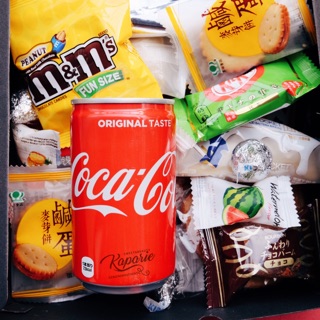 Hộp quà combo ăn vặt