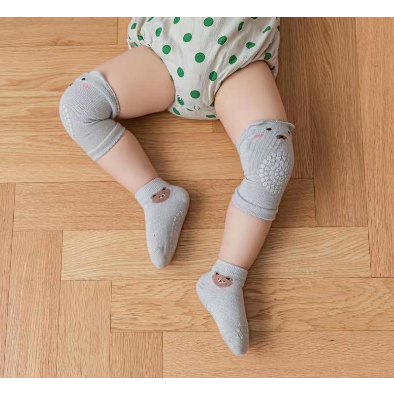 Set vớ + tất tập bò cho bé chống trợt