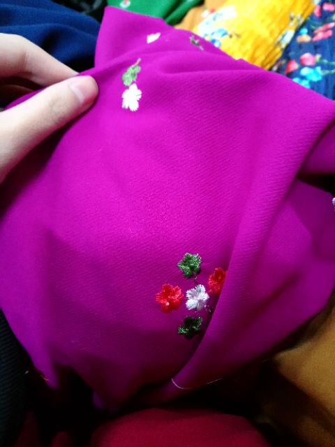 Thanh lý Umi thêu hoa