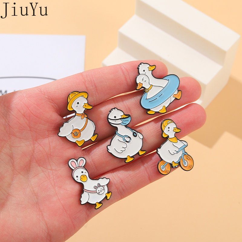 Trâm Cài Áo Hình Chú Vịt Hoạt Hình Đáng Yêu