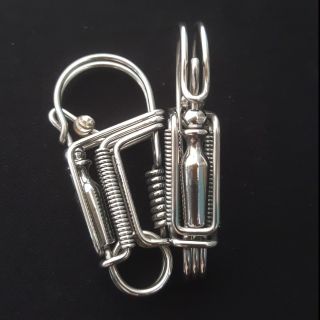 Móc khóa uốn thủ công full inox