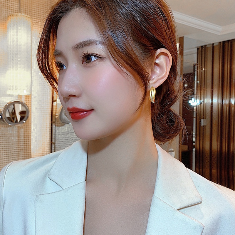 [Augustcloth | AugustJewelry] Bông tai/ Hoa tai hợp kim 3 vòng đan chéo phong cách Hàn Quốc