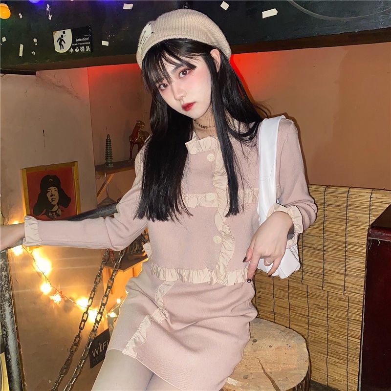 Black foreign style contrast color fungus edge sweater new autumn women wear long sleeved jacket short cardigan jacket