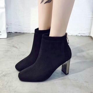 Bốt vạt sắt khóa sau