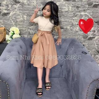 Combo váy cho bé cực xinh. .