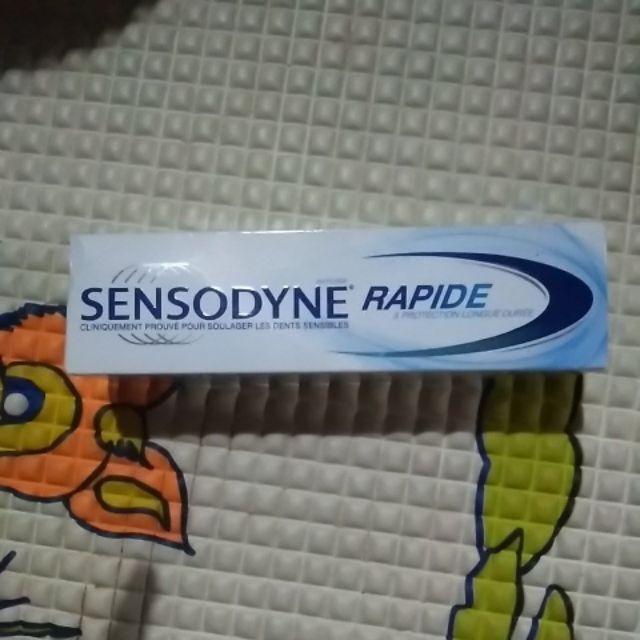 Kem đánh răng Sensodyne Rapide Thái lan