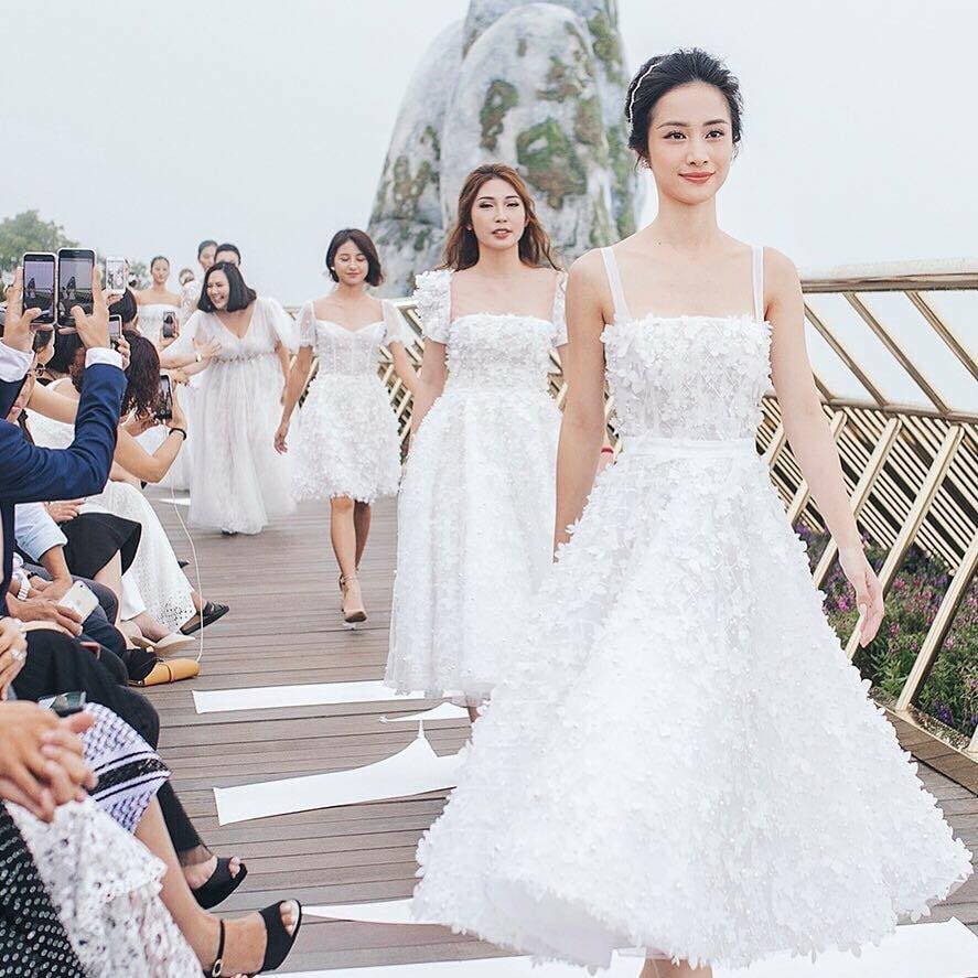 (Bán sỉ) Đầm Váy công chúa màu trắng hai dây đính hoa ren nổi cao cấp Layla Dress Đầm Váy dự tiệc đám cưới ZSP