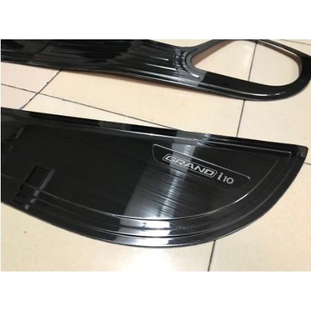Ốp tapli i10 titan chống xước 2014-2020 tặng kèm 1 cuộn băng dính 3M