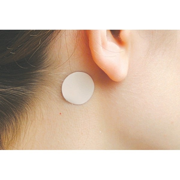 MIẾNG DÁN SAY XE THẢO DƯỢC VIO - KICHI, 1 hộp gồm 2 miếng, dùng an toàn cho trẻ nhỏ