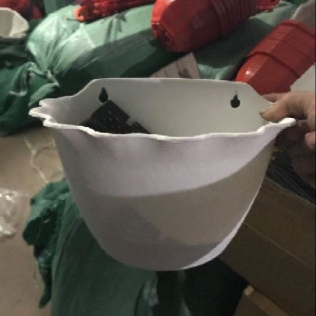 Chậu nhựa ốp tường vành hoa bèo 24cm kèm lưới lót_Chậu ốp tim nhiều màu