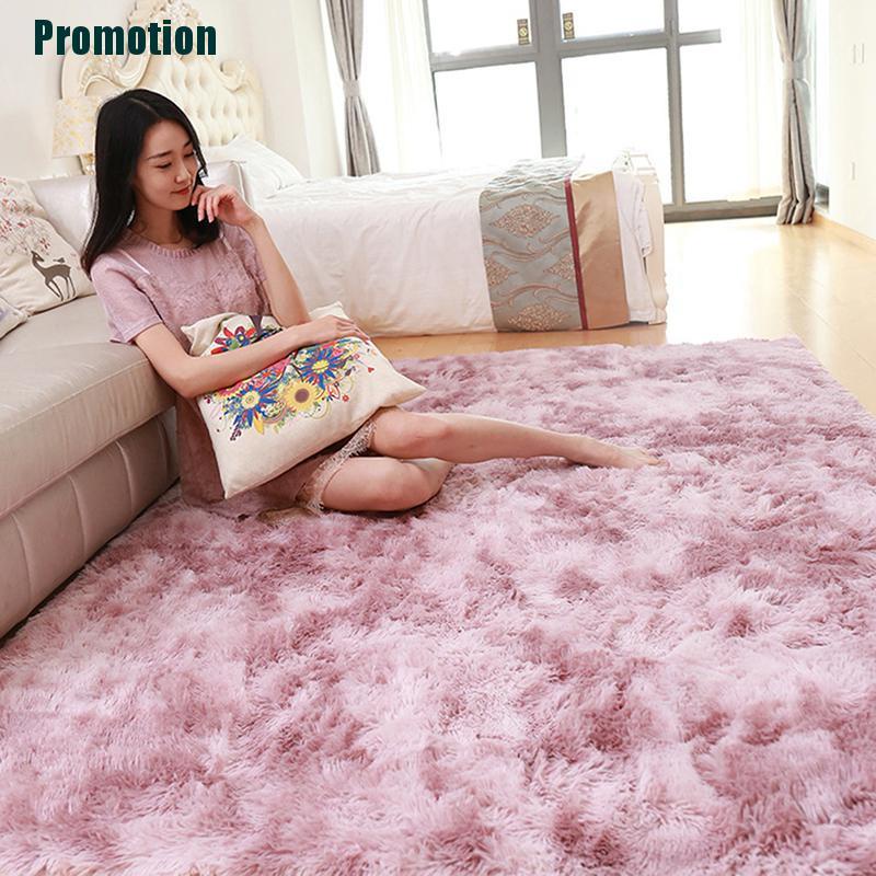 Thảm trải sàn chất liệu lông mềm họa tiết màu nhuộm độc đáo trang trí nhà cửa