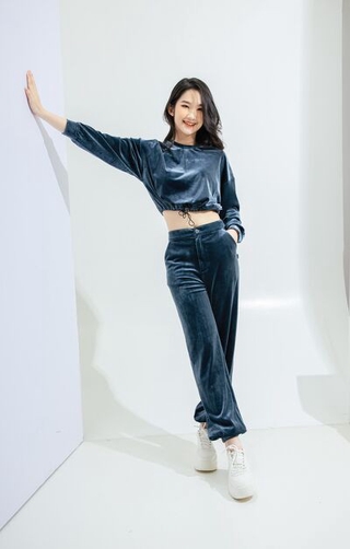 Quần nhung bo gấu