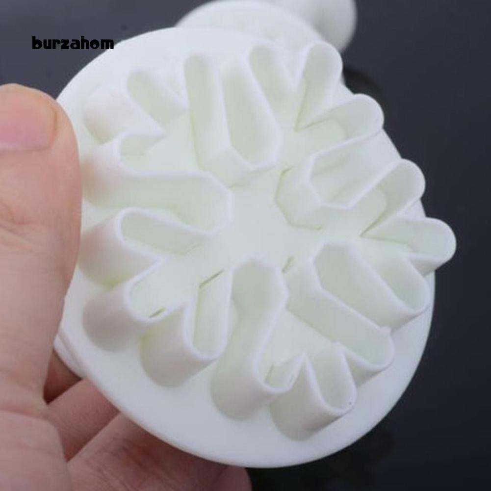 Set 3 khuôn cắt kẹo mềm trang trí bánh tạo hình bông tuyết