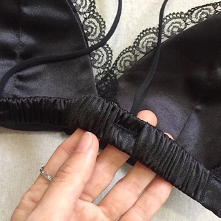 Bralette lụa phối ren