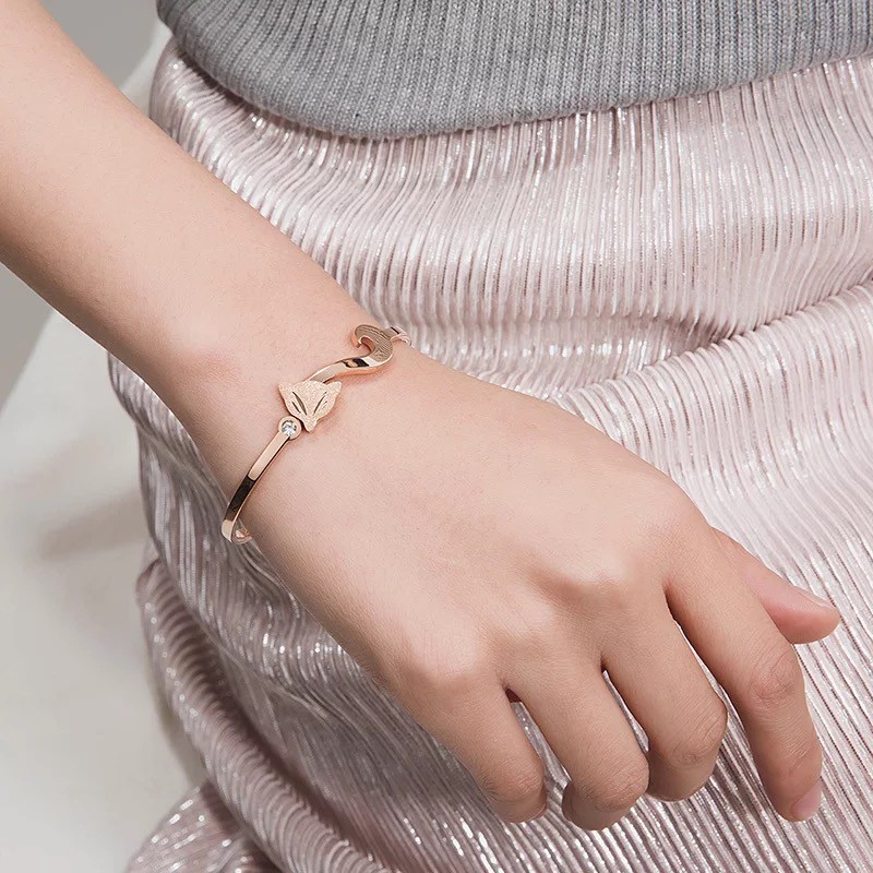 Vòng Tay Thép Titan Mạ Vàng Hồng 18K Mặt Hình Cáo Đính Đá Kim Cương Chống Nước Không Gây Dị Ứng Không Gây Dị Ứng Thời Trang Hàn Quốc