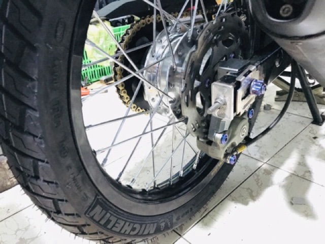 Pát heo CNC Brembo cho Suzuki Satria Fi Fu