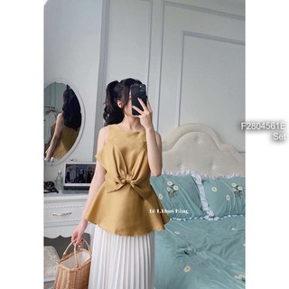 Set áo kiểu phối nơ to sát nách kèm chân váy trắng dập ly dáng dài!