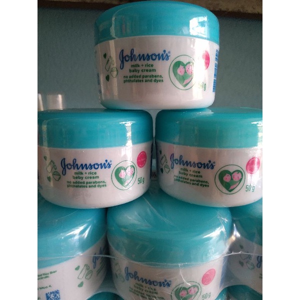 Kem dưỡng ẩm Johnson's baby cho mẹ và bé