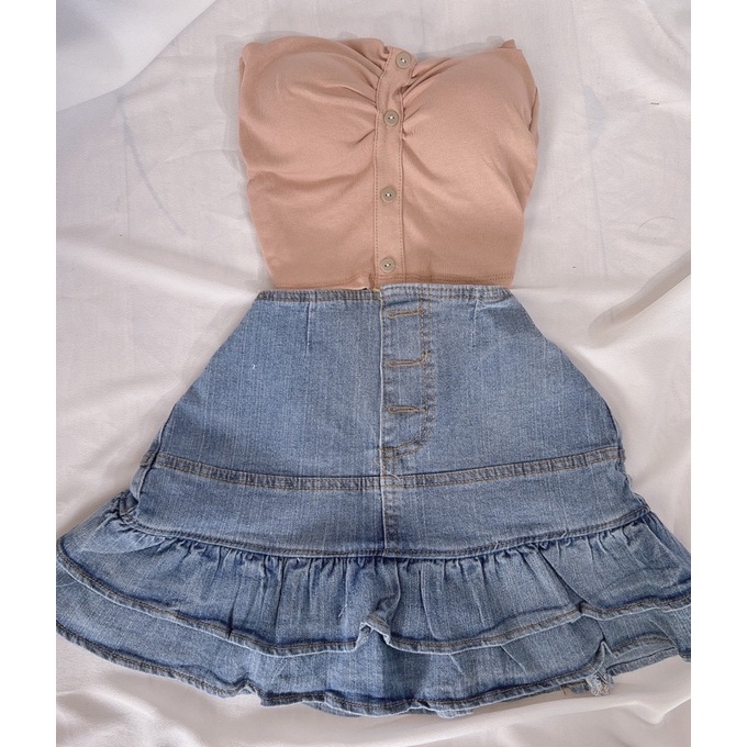 Set áo ống đính nút có mút ngực và chân váy jean tầng phối nút alohashop91