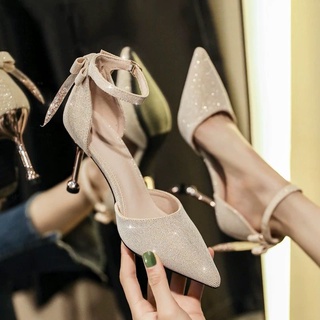 Đôi giày cao gót mũi nhọn cho nữ