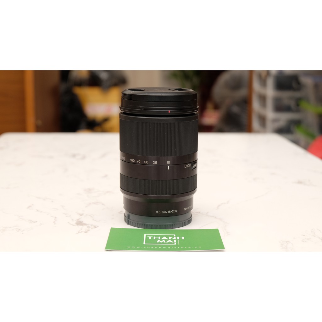 Ống kính Sony E 18-200mm f/3.5-6.3 OSS