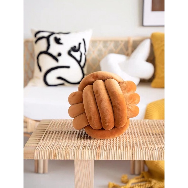 Gối trang trí phòng khách và sofa phong cách hiện đại