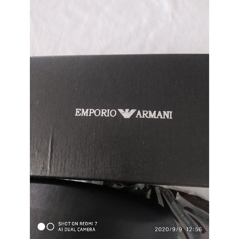 hộp kính mát chính hãng EMPORIO ARMANI của Italy