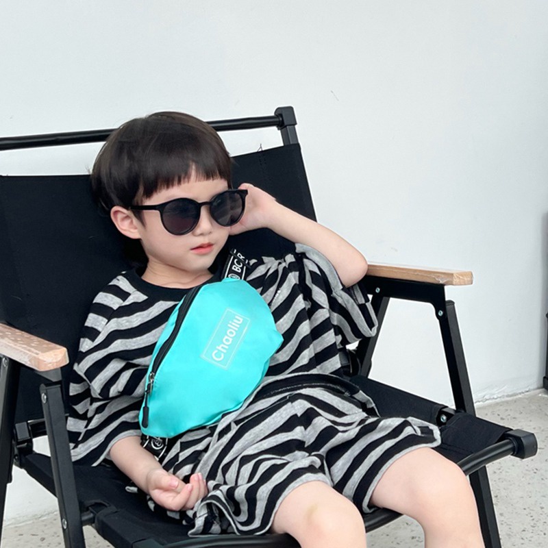 Túi Đeo Chéo Trước Ngực Mini Siêu Nhẹ In Chữ Phong Cách Mới Cho Bé Trai