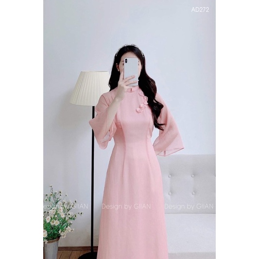 Áo dài tay loe đính dây hoa